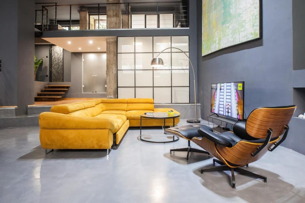 Trendy Industrial Apt Next To Museum Of Acropolis Atene Esterno foto
