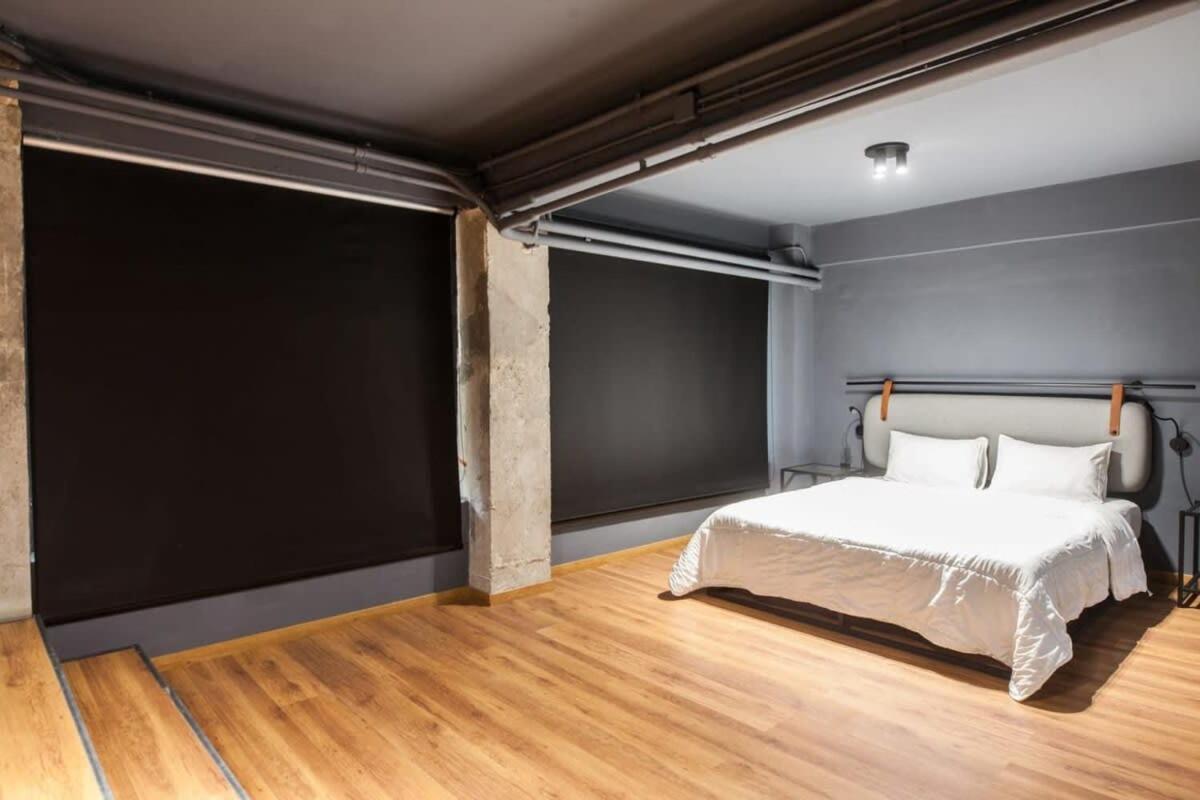 Trendy Industrial Apt Next To Museum Of Acropolis Atene Esterno foto