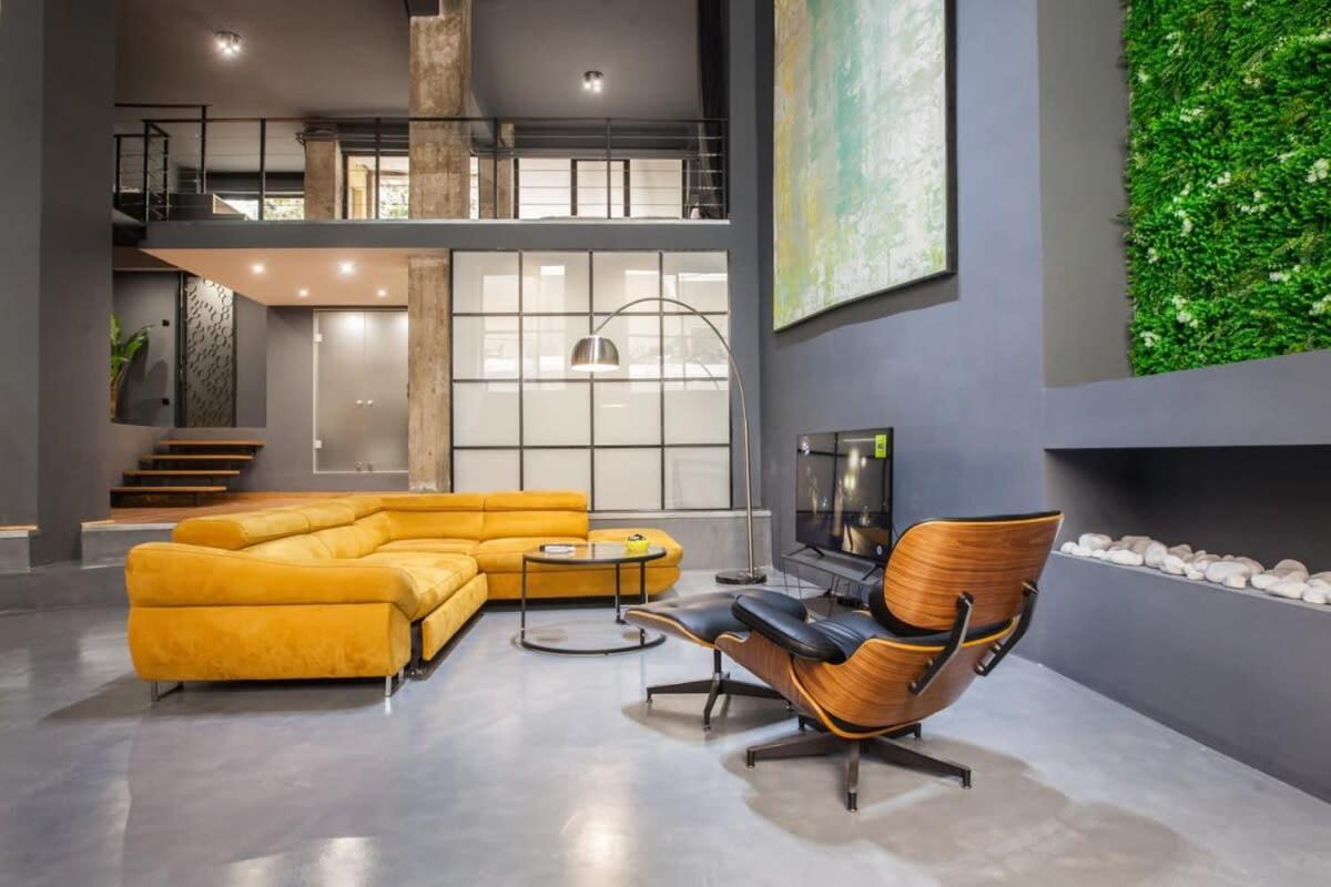Trendy Industrial Apt Next To Museum Of Acropolis Atene Esterno foto